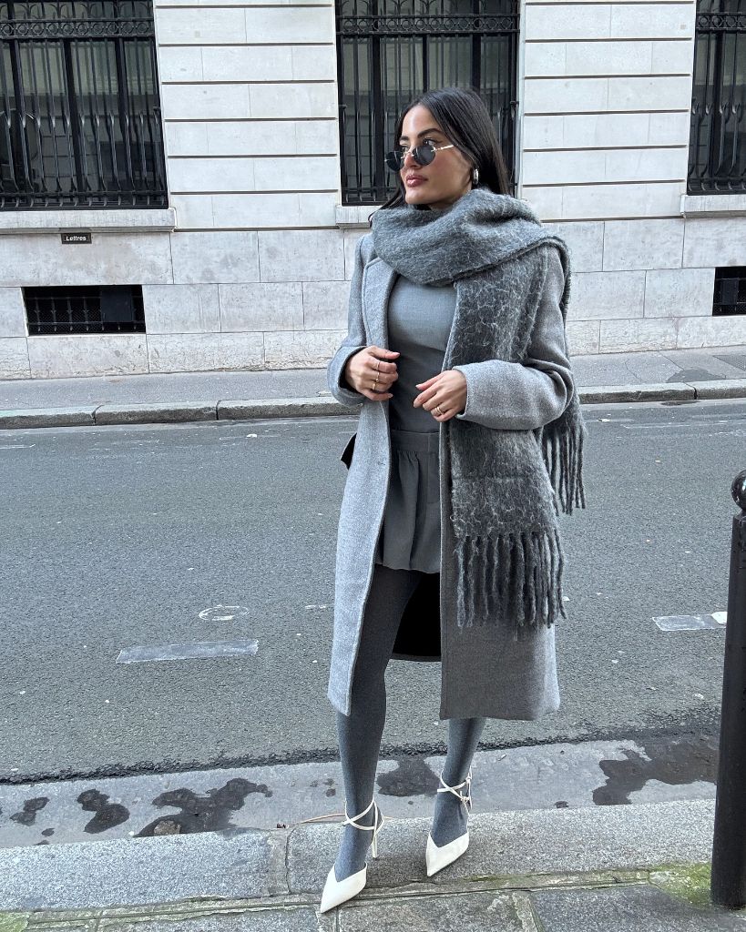 Fall Outfits With Coat 2026 All-Grey Tonal Look With a Fringed Scarf and White Lace-Up Heels