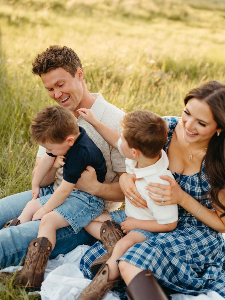 Fall Family Picture Outfits 2026 Cream and Denim Knit Polo for a Playful Dad Moment