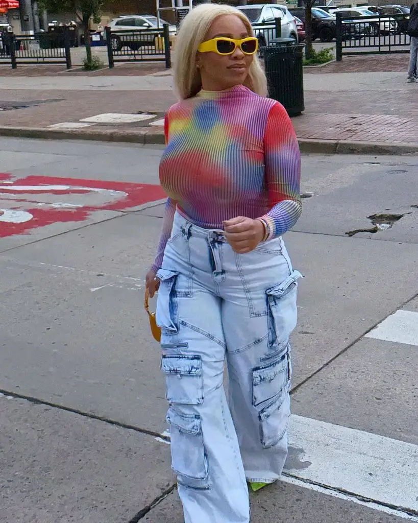 Fall Outfits for Black Women in 2026 Rainbow Ribbed Bodysuit With Cargo Jeans for Playful Fall Days