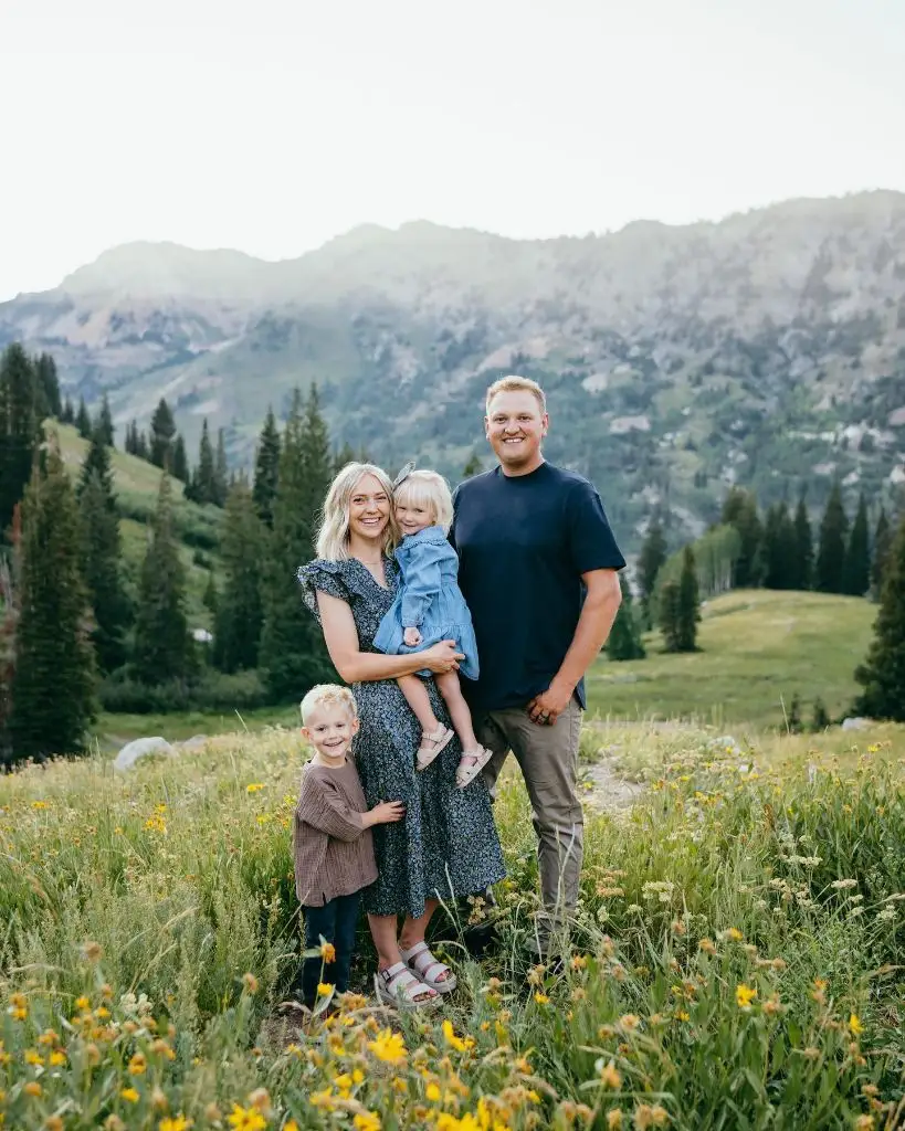 Fall Family Picture Outfits 2026 Mountain Wildflowers With a Young Family of Four