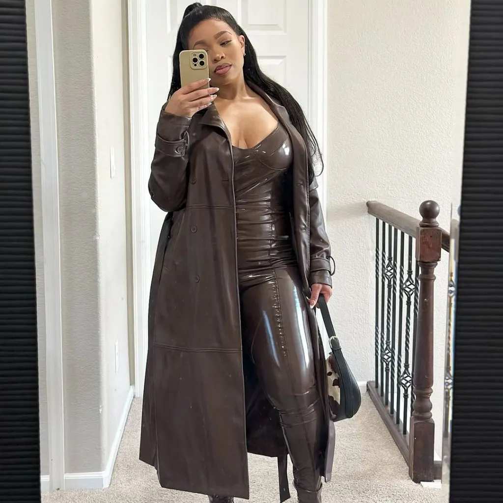 Fall Outfits for Black Women in 2026 Dark Brown Vinyl Set With Leather Duster for a Night Out