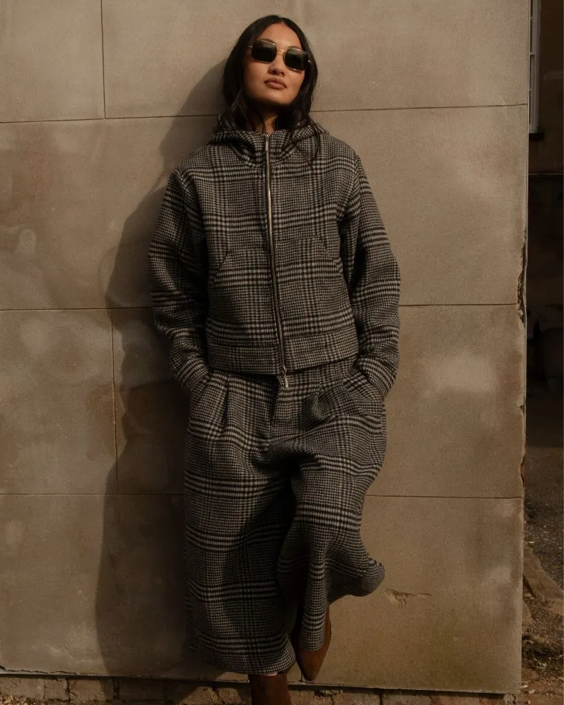 Fall Date Night Outfits 2026 Plaid Wool Hooded Set for a Relaxed Weekend Date