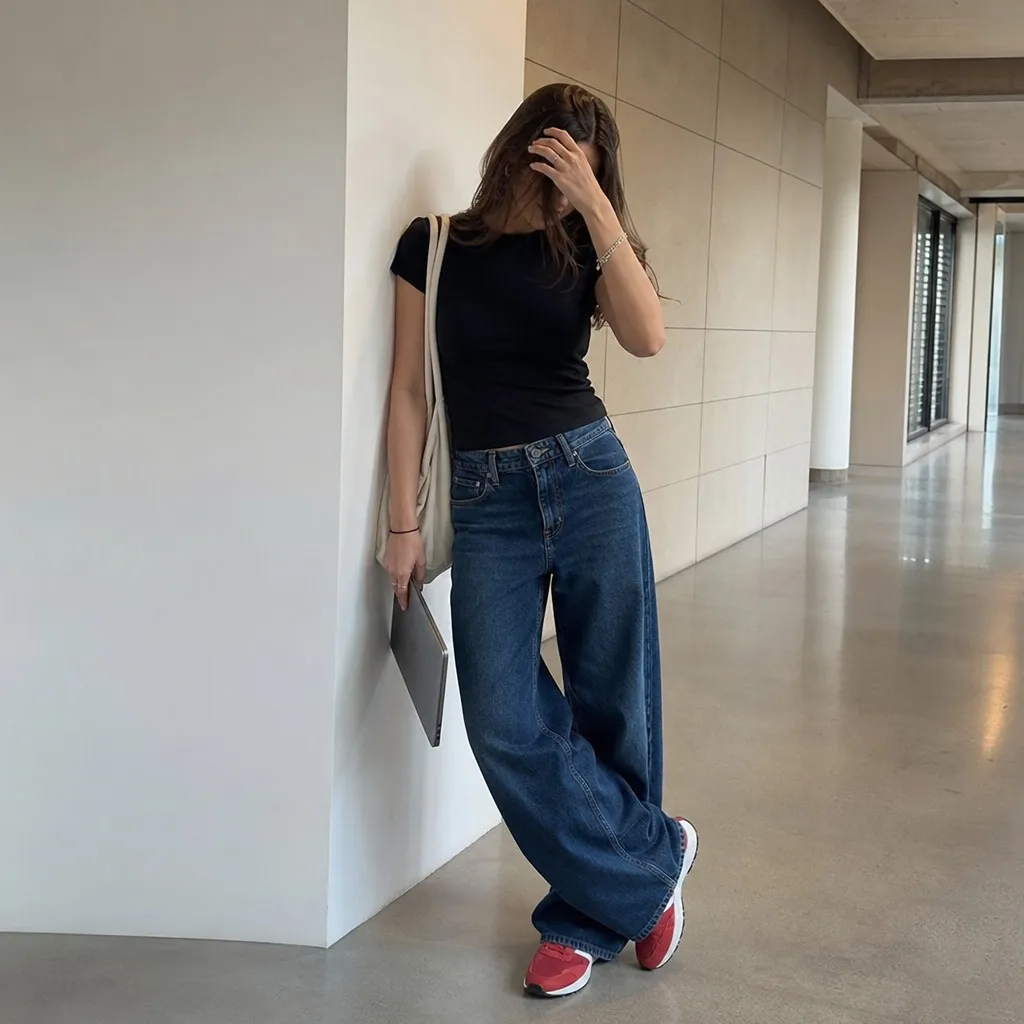 Back-to-School Outfits 2026 Fitted Black Tee and Wide-Leg Denim With Everyday Edge