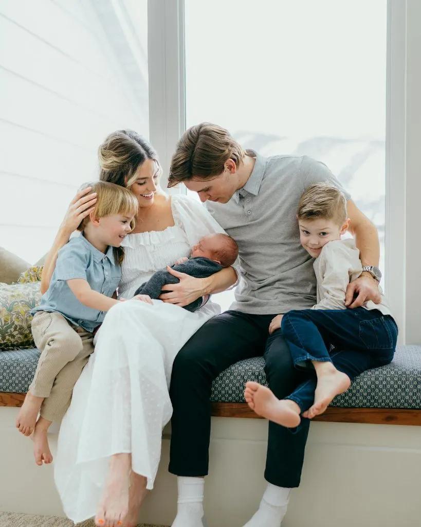 Fall Family Picture Outfits 2026 Soft Neutrals and Window Light for a Newborn Welcome