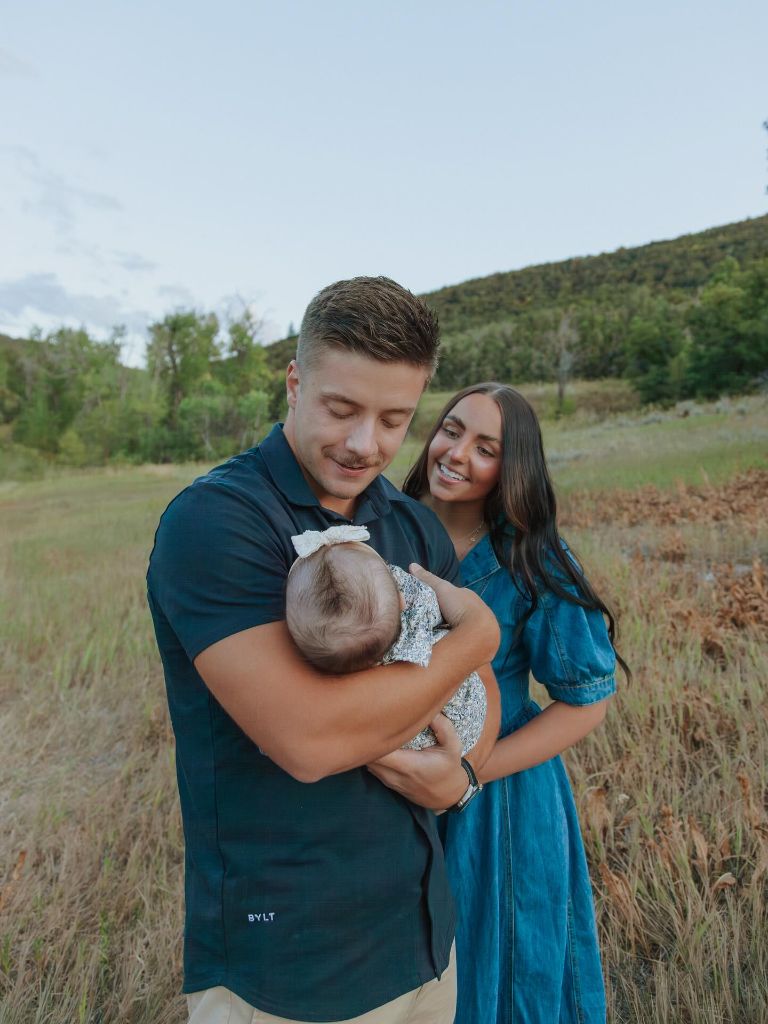 Fall Family Picture Outfits 2026 Navy and Chambray for a Close-Up Family Moment