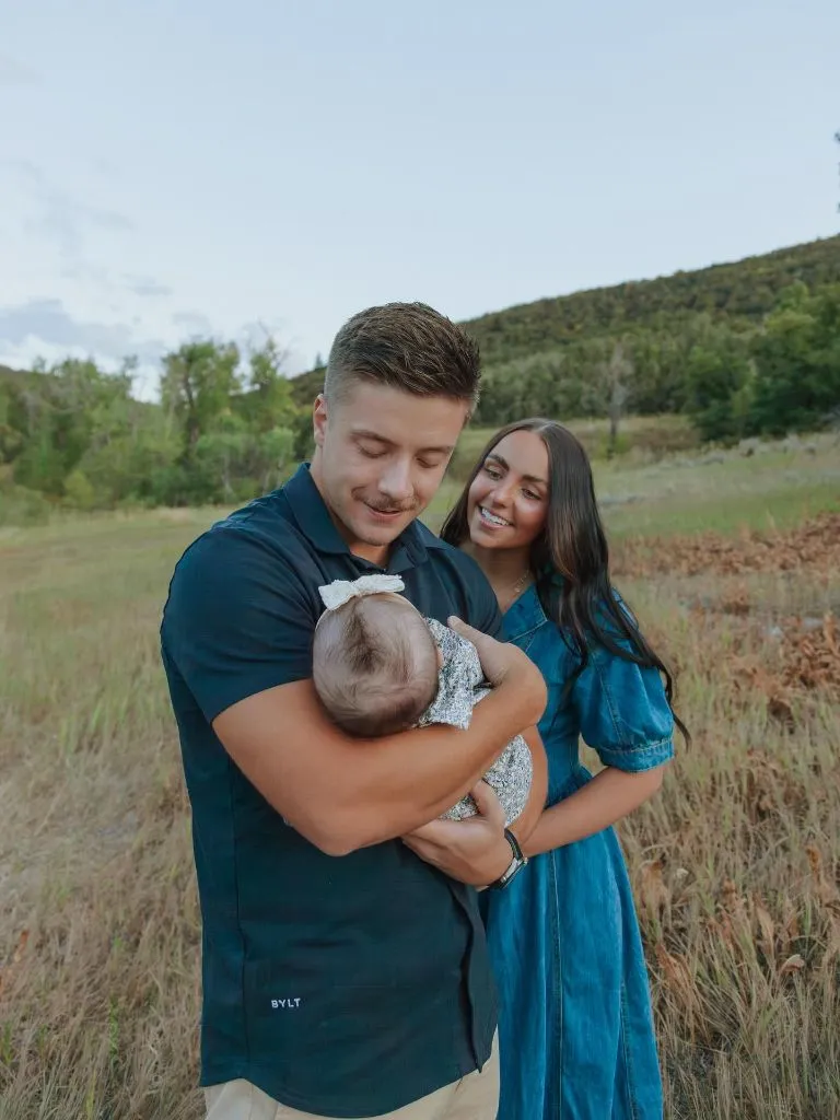 Fall Family Picture Outfits 2026 Navy and Chambray for a Close-Up Family Moment
