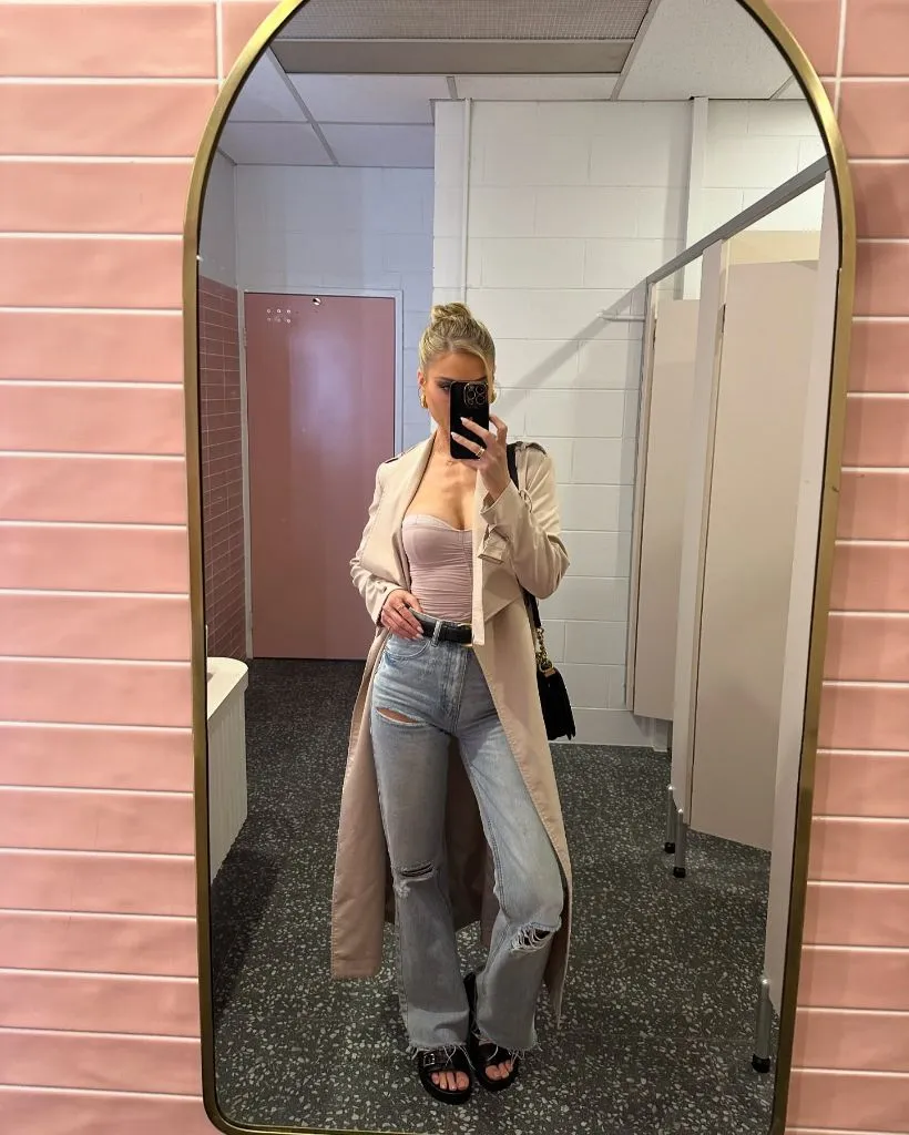 Fall Date Night Outfits 2026 Soft Trench Layered Over a Corset for City Nights