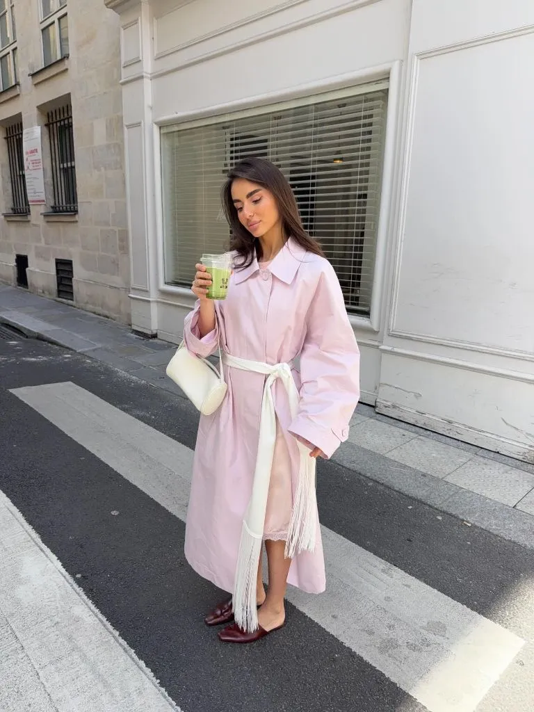 Fall Outfits With Coat 2026 Blush Pink Belted Trench for a Soft Parisian Morning