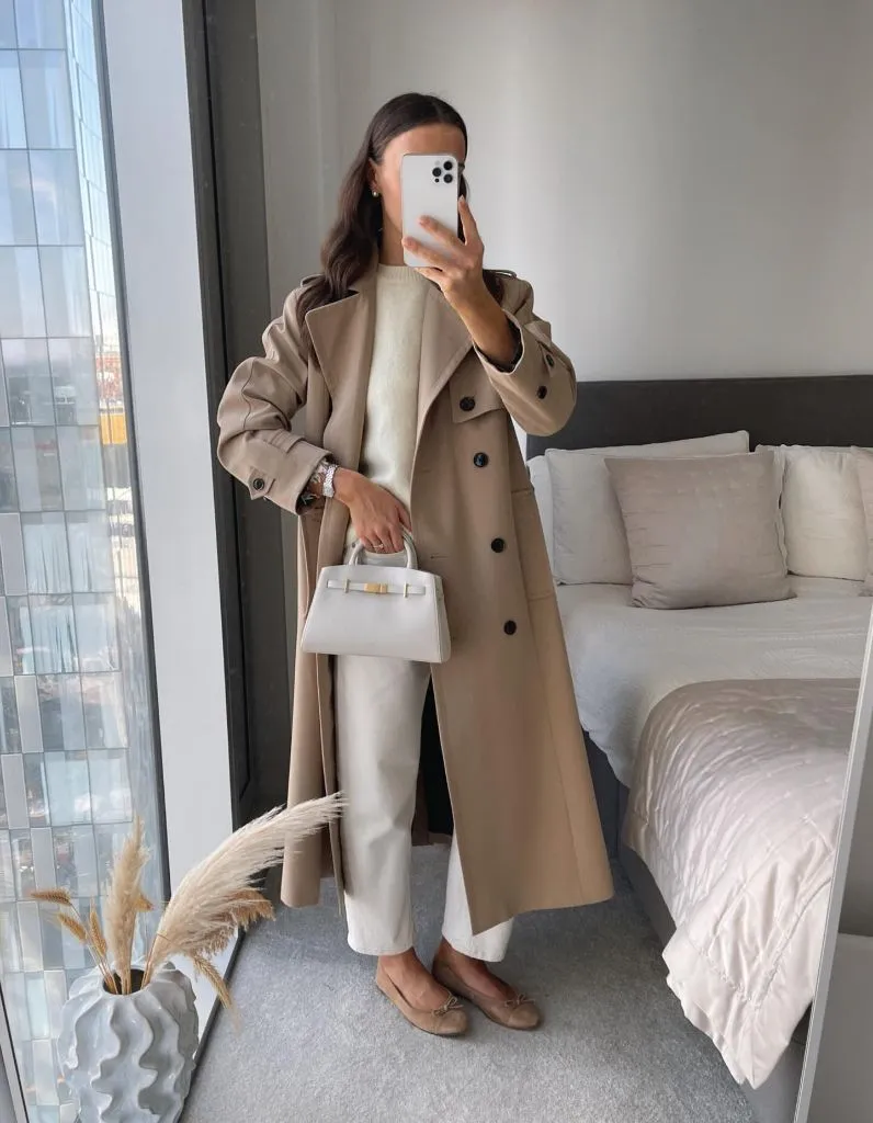Fall Outfits With Coat 2026 Camel Double-Breasted Trench Over a Tonal Neutral Base