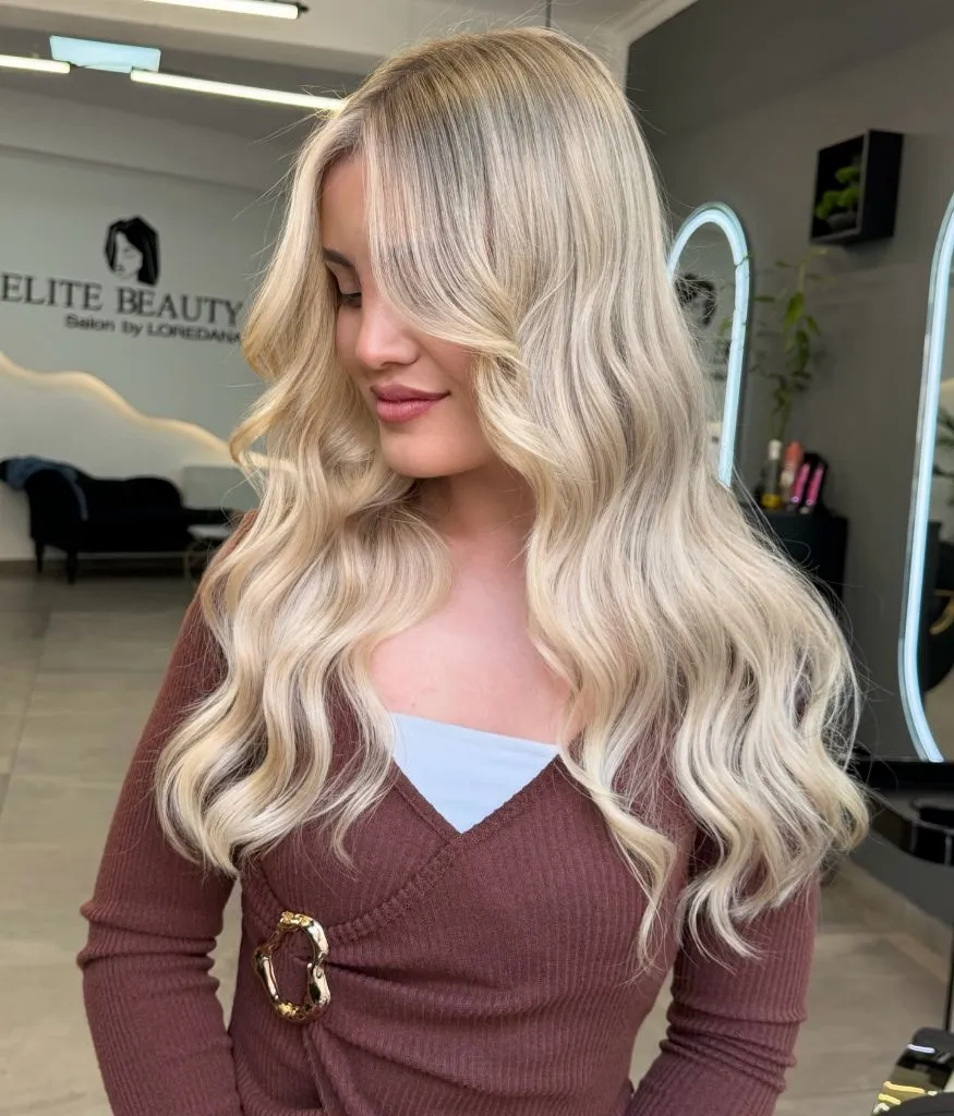 Fall Blonde Hair Colour 2026 Champagne Waves with Full Volume and Salon-Finish Shine