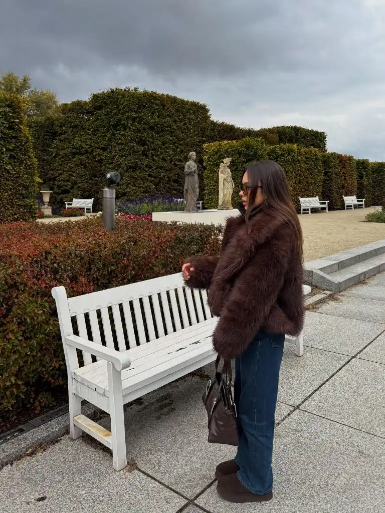 Early Fall Outfits 2026 Dark Plum Fur Jacket With Straight-Leg Denim for Garden Walks