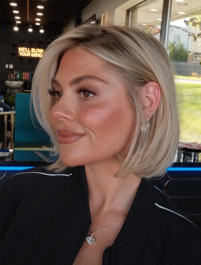 Fall Hairstyles 2026 Platinum Chin-Length Bob for a Clean, Modern Statement