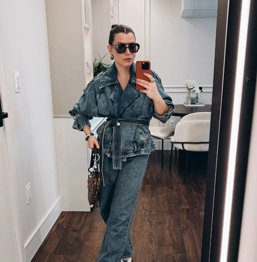 Fall Outfits for 2026 Acid-Wash Denim Set With Belted Attitude