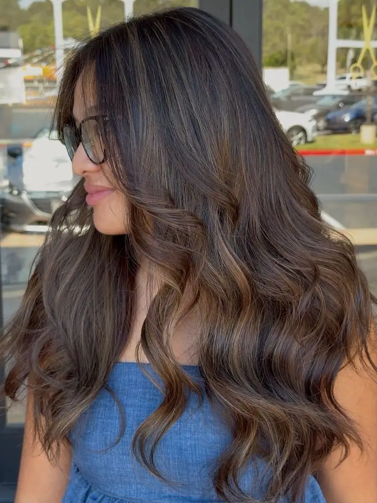 Fall Hairstyles 2026 Warm Chocolate Balayage with Caramel Mid-Length Melt