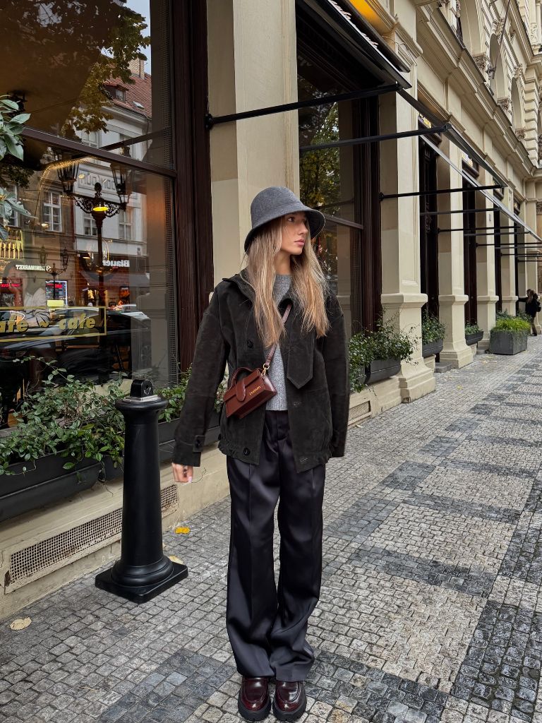 Early Fall Outfits 2026 Grey Felt Bucket Hat With Suede Utility Jacket for European Streets