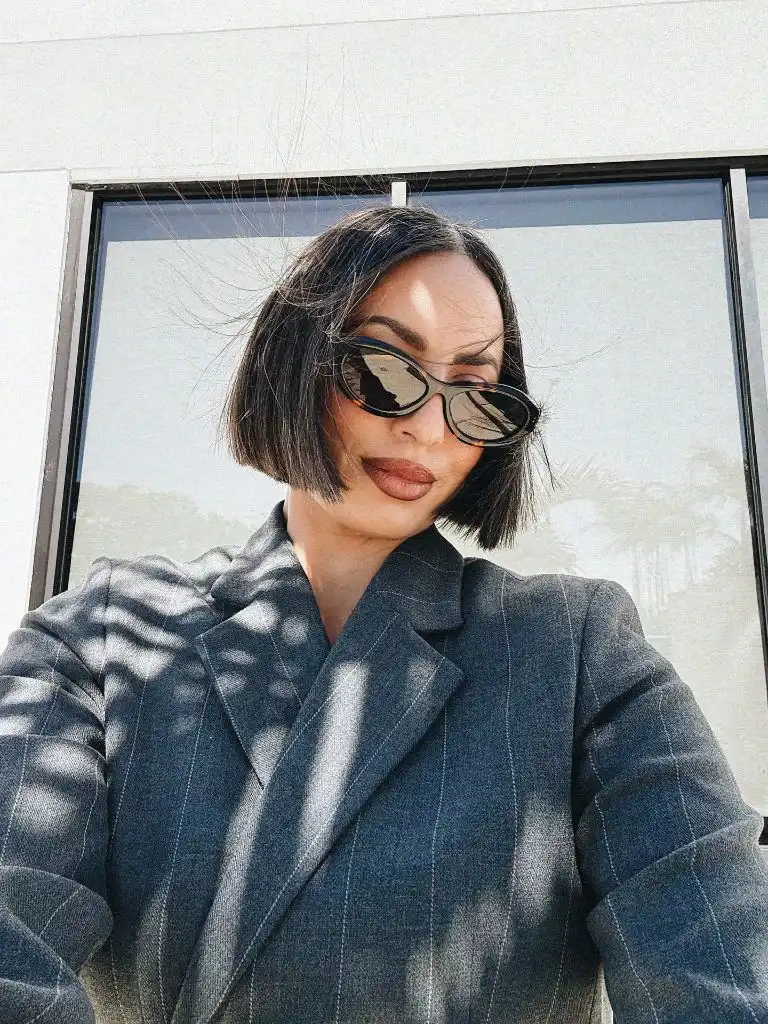 Fall Hairstyles for Short Hair 2026 Sharp Chin-Length Bob with Sleek Minimal Styling