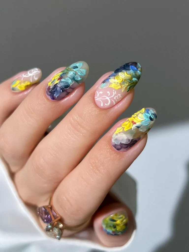 August Nails Color 2026 Textured Floral Oil-Painting Nails for an Artistic August Statement