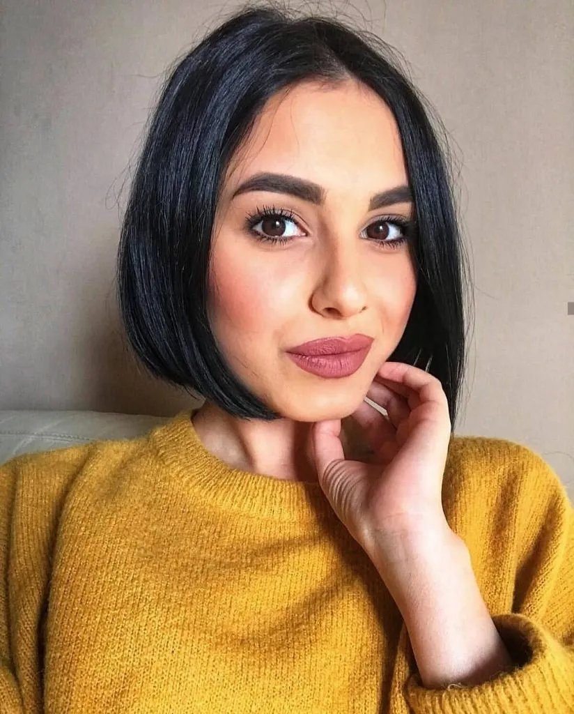 Bobbed Haircut for Women 2026 Classic Blunt Bob in Jet Black with Warm Undertones