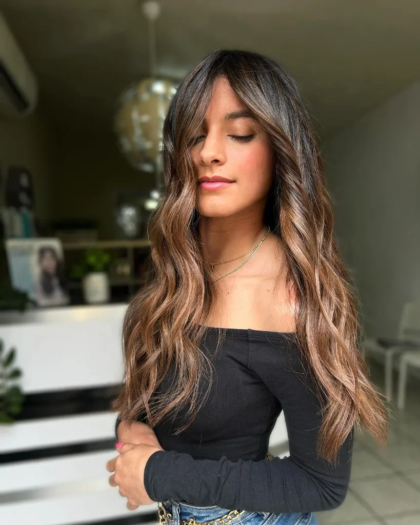 Fall Brunette Hair Colour 2026 Dark Brunette Balayage with Caramel Face-Framing Money Pieces