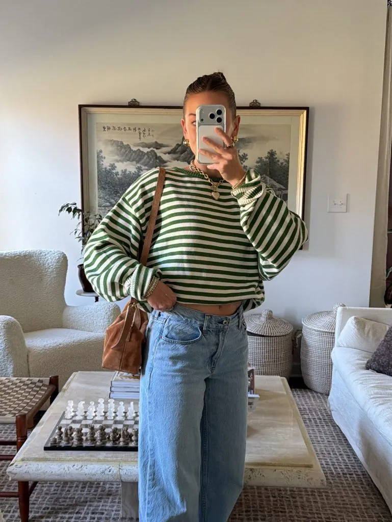 Comfy Fall Outfits 2026 Green Stripe Sweater and Wide Jeans for a Relaxed Morning