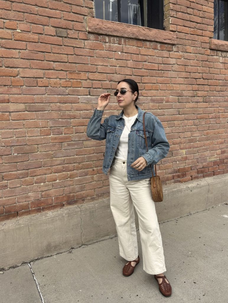 Fall Mom Outfits 2026 Classic Denim Jacket Over All-White