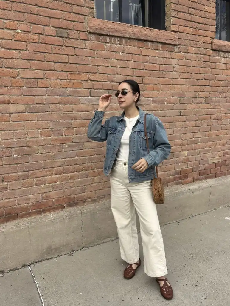 Fall Mom Outfits 2026 Classic Denim Jacket Over All-White