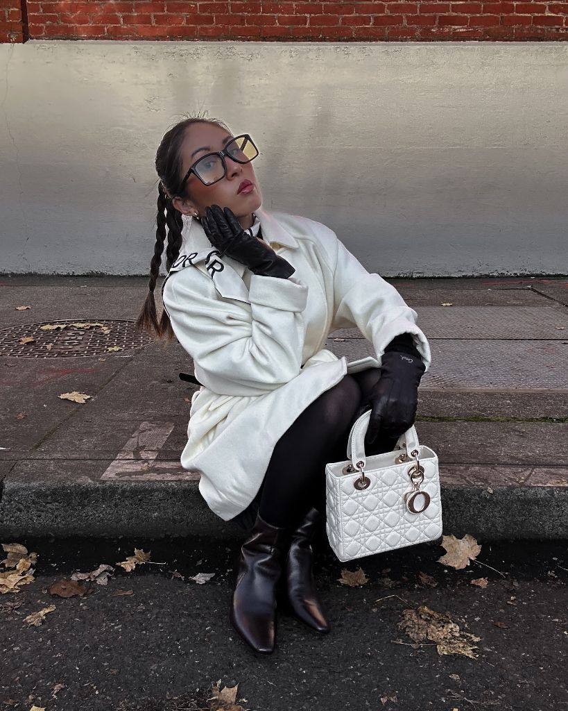 Early Fall Outfits 2026 Head-to-Toe Dior White Coat With Structured Mini Bag