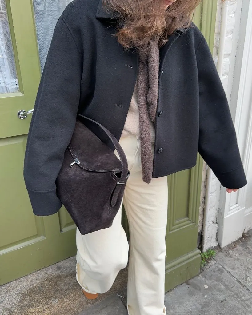 What Are the Best Fall Outfits for Casual Days 2026 Black Cropped Coat With A Suede Shoulder Bag