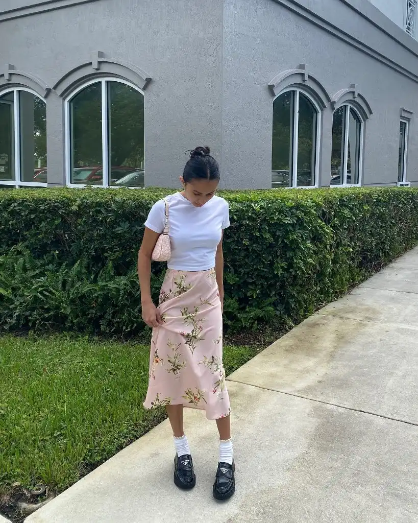Nice Fall Outfits 2026 Pink Floral Midi Skirt With a White Tee and Chunky Loafers