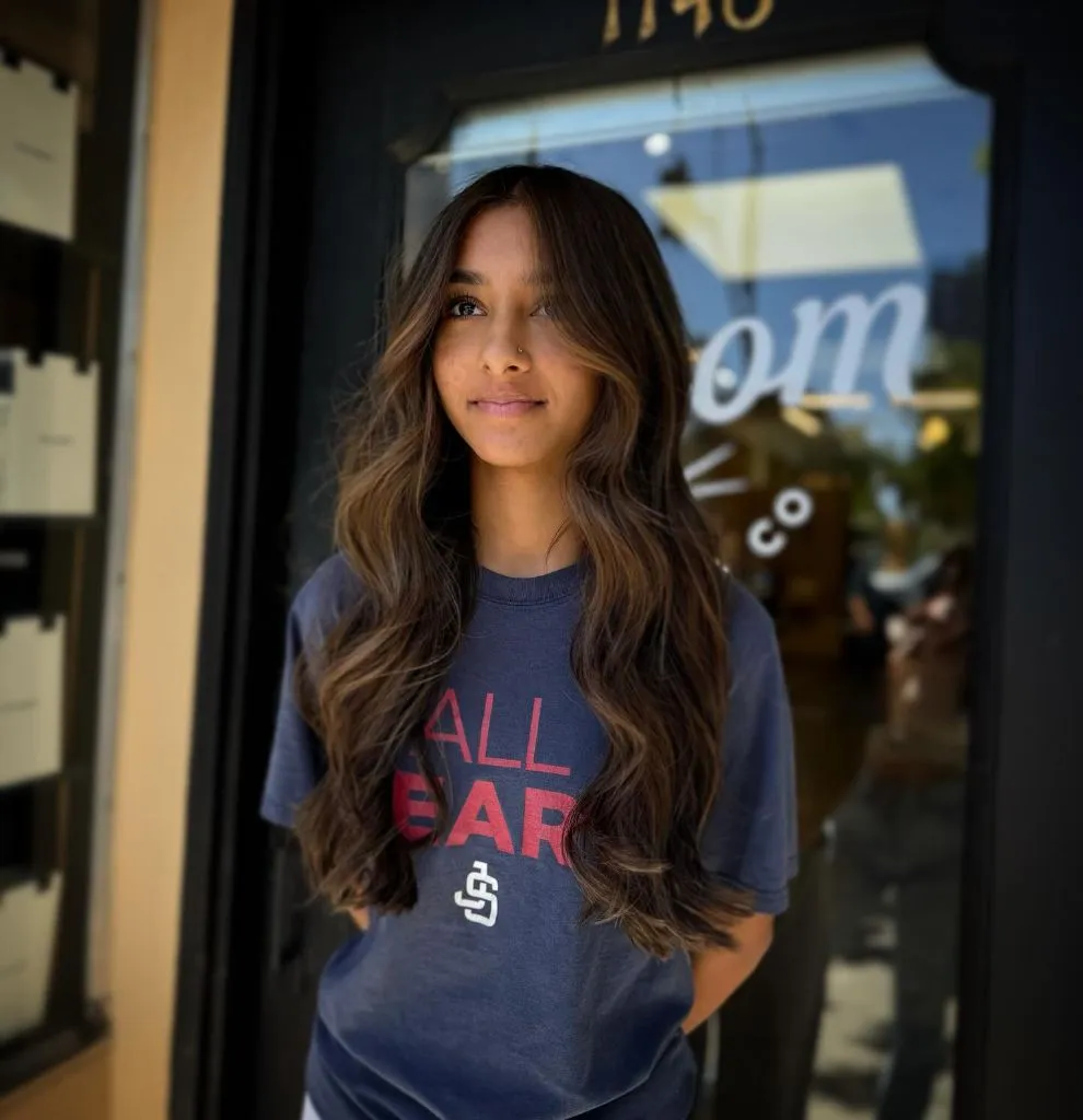 Fall Hairstyles for Long Hair 2026 Warm Chocolate Balayage with Curtain-Framed Loose Waves