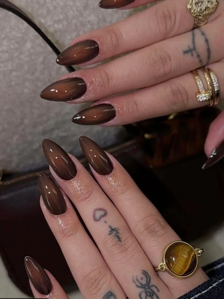 August Nails Ideas 2026 Rich Chocolate Ombré Almond Nails for a Warm August Evening