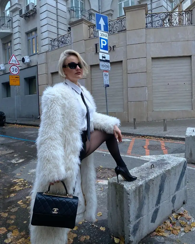 Fall Outfits for 2026 White Shaggy Coat With Black Tie Details
