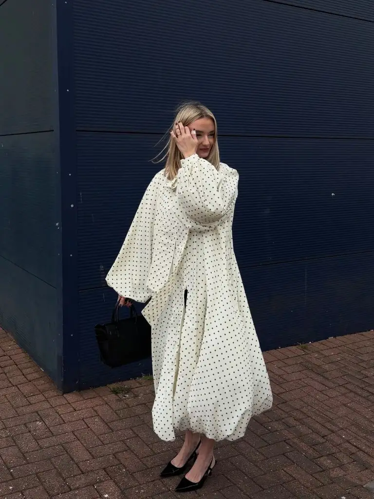 August Outfits 2026 Polka Dot Voluminous Maxi Dress With Kitten Heels for Occasion
