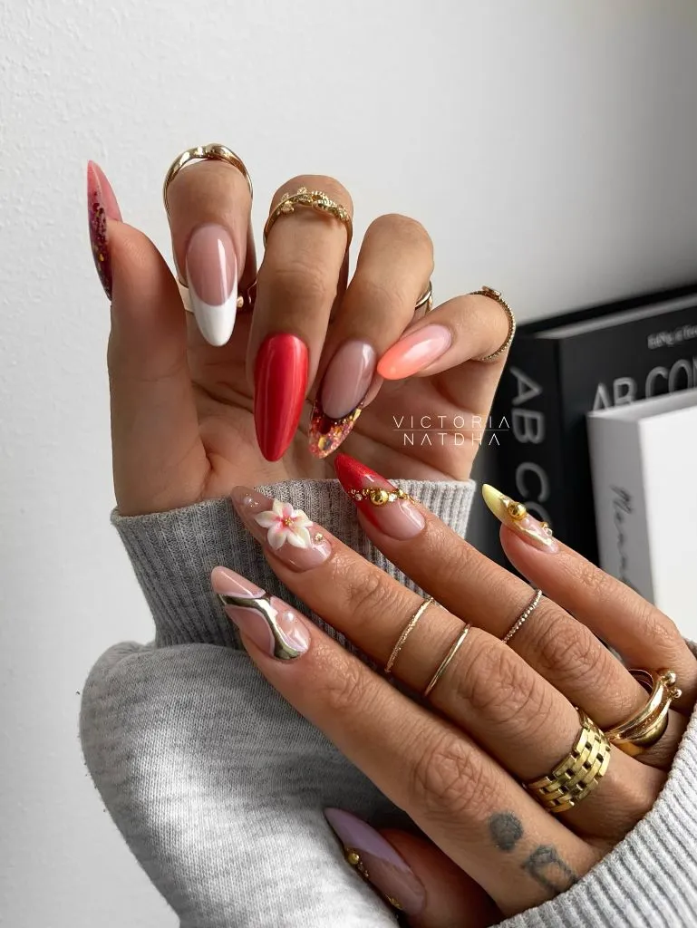 August Nails Color 2026 Warm Coral and Gold 3D Floral Nails for a Luxe Late-Summer Look