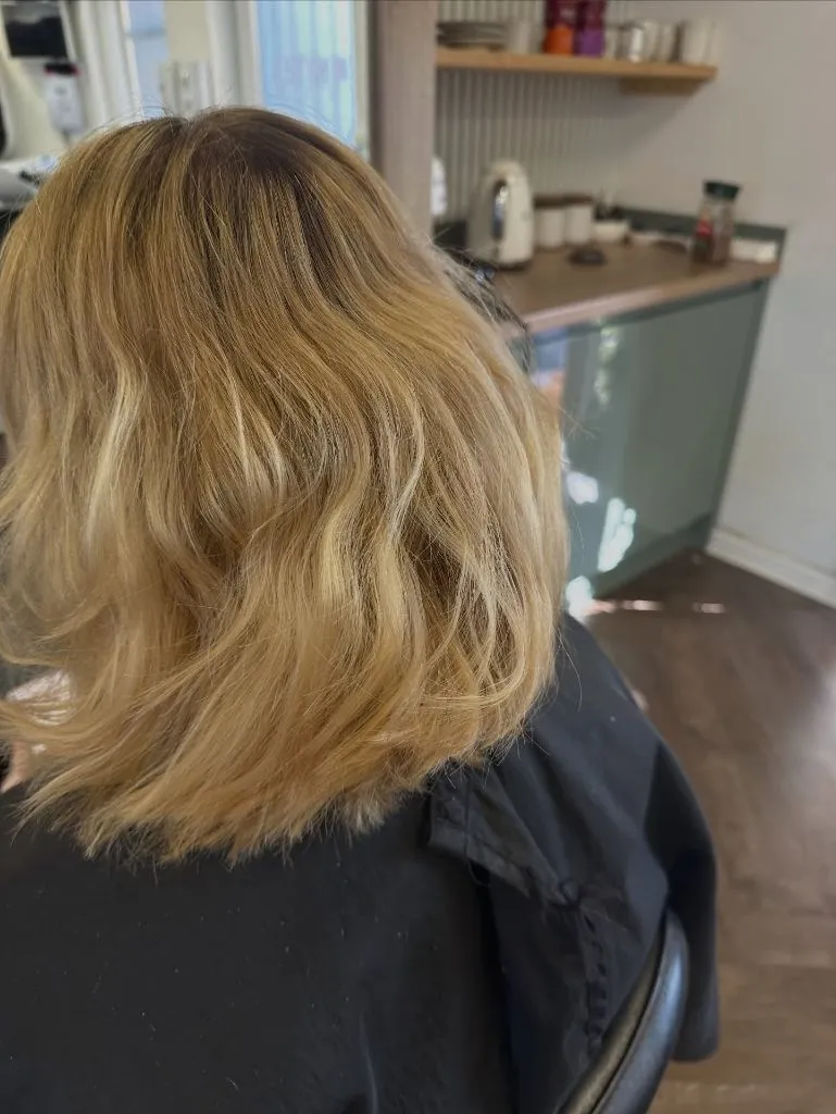 Bobbed Haircut for Women 2026 Wavy Golden Blonde Lob from the Back