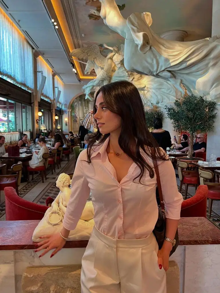 Fall Professional Outfits Women 2026 Blush Fitted Shirt With Cream Tailored Trousers