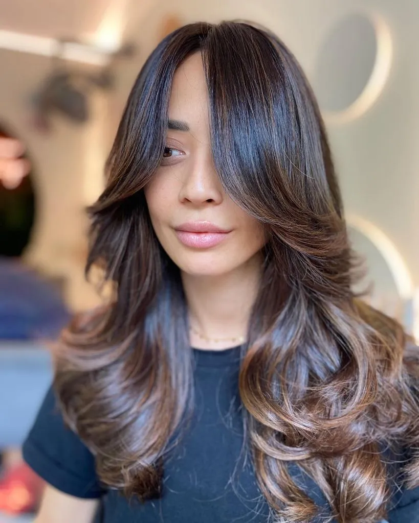 Fall Brunette Hair Colour 2026 Bouncy Caramel-Toned Brunette with Layered Blowout