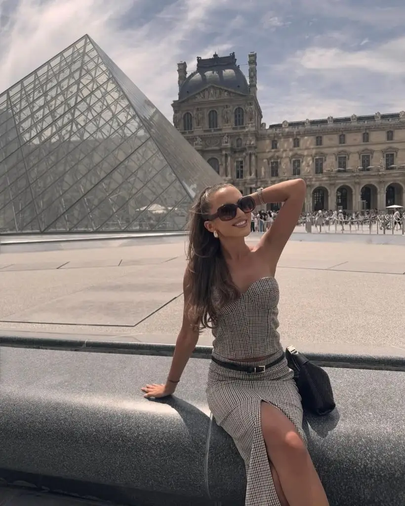 Midi Skirt Fall Outfit 2026 Gingham Two-Piece Set At The Louvre