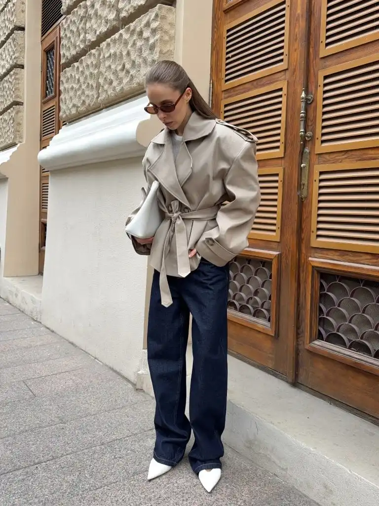 Fall Outfits With Peacoat 2026 Greige Belted Trench With Wide-Leg Denim and White Pointed Boots