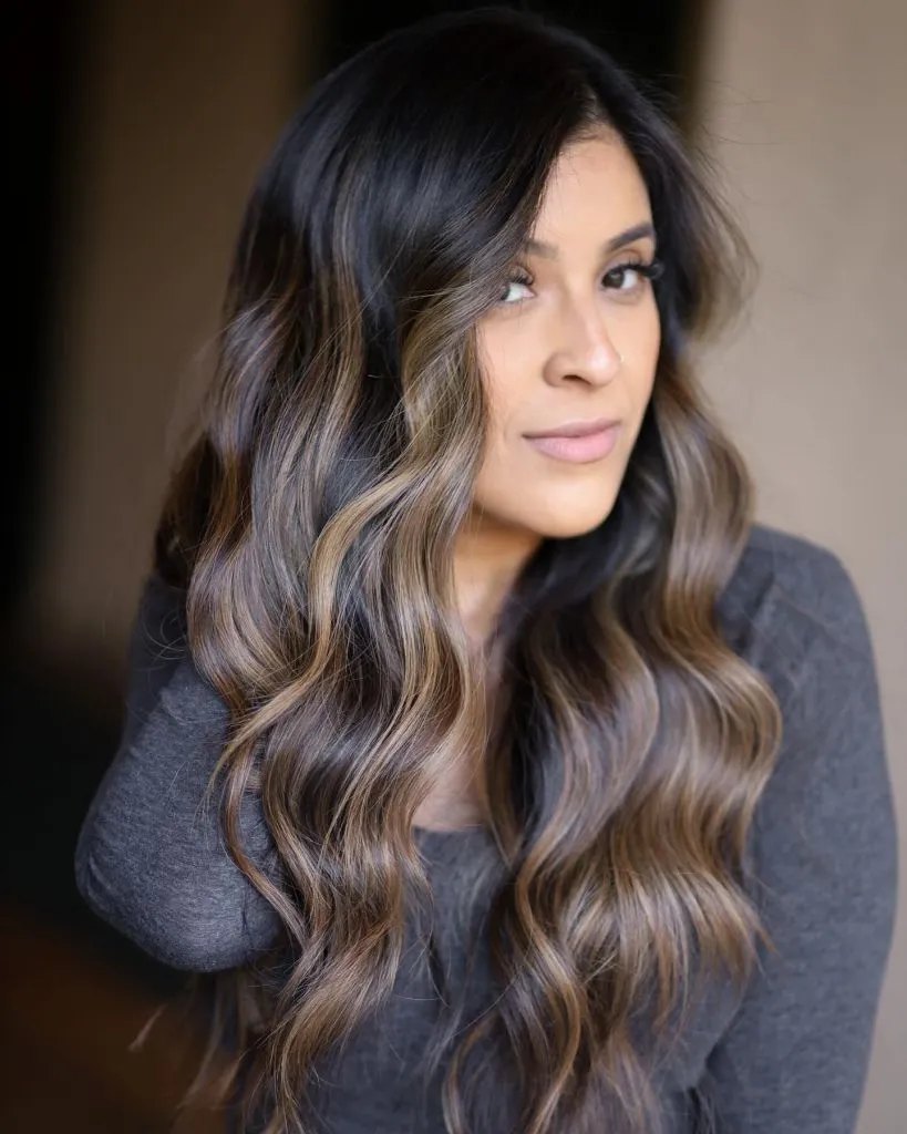 August Hairstyles And Color Ideas 2026 Chestnut Brown With Warm Caramel Face-Framing Highlights