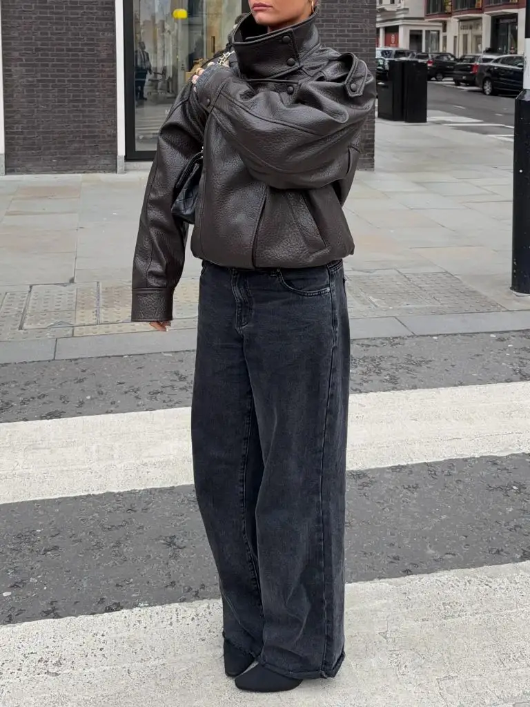 What Are the Best Fall Outfits for Casual Days 2026 Oversized Brown Leather Jacket With Black Baggy Jeans