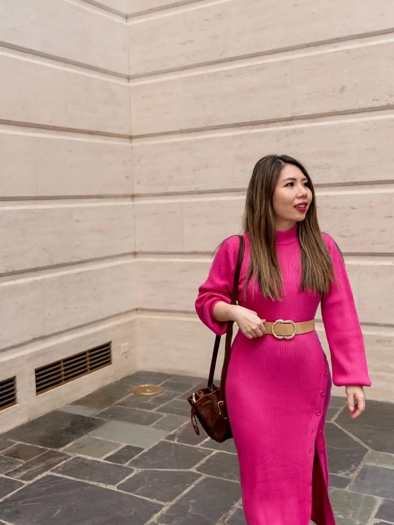 Fall Sweater Dress Outfits 2026 Hot Pink Ribbed Mock-Neck Midi With a Statement Belt for City Walks