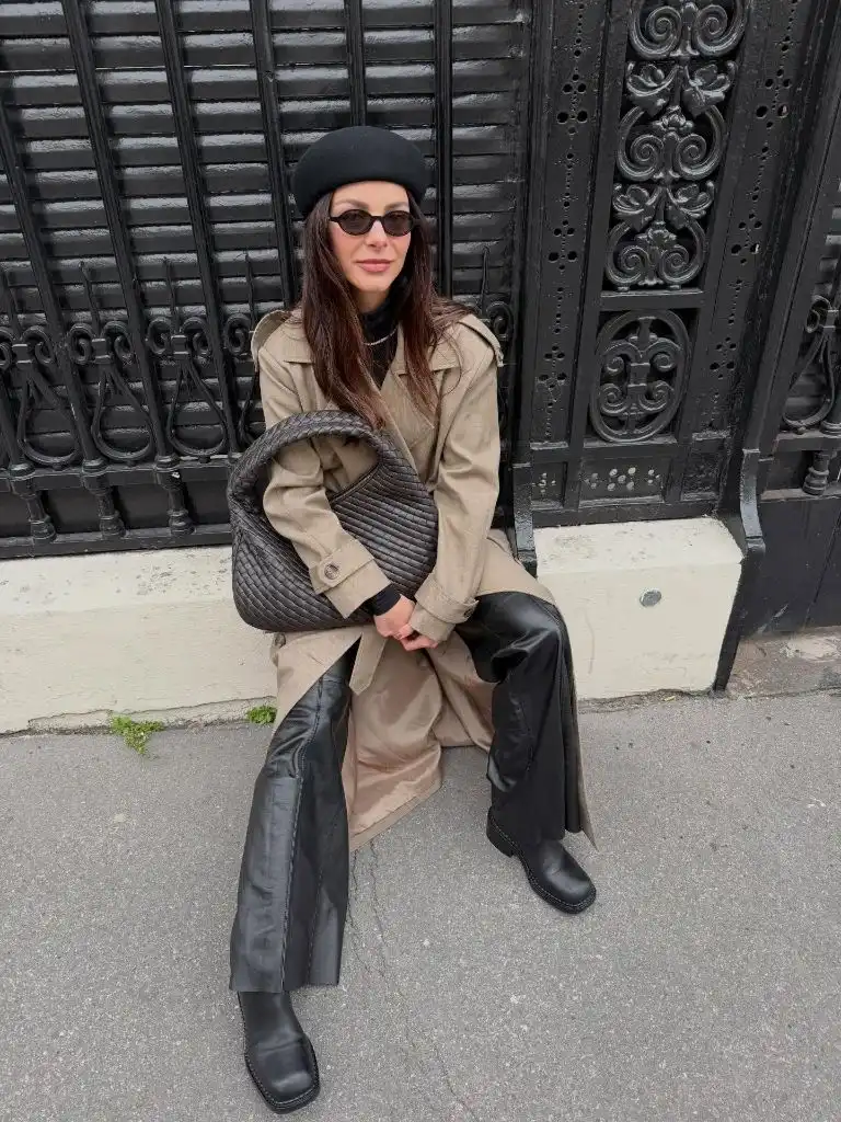 Coat Fall Outfits 2026 Trench and Leather Pants With Beret Street Style