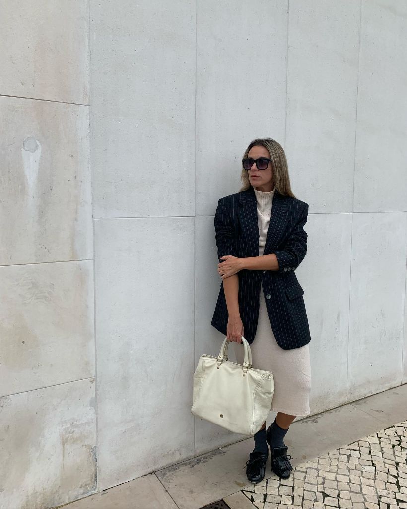 Fall Mom Outfits 2026 Navy Pinstripe Blazer Over Cream Knit Dress