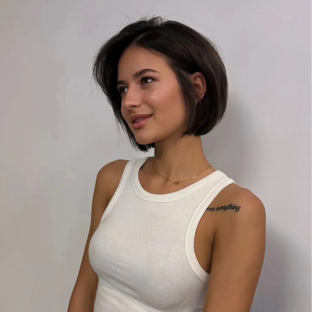 Fall French Bob 2026 Textured Dark Brown Chin-Length Bob With Lived-In Movement