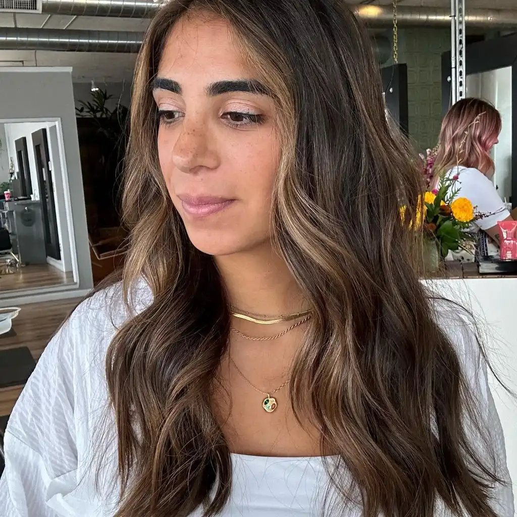 August Hairstyles And Color Ideas 2026 Bronde Balayage With Freckle-Friendly Warmth