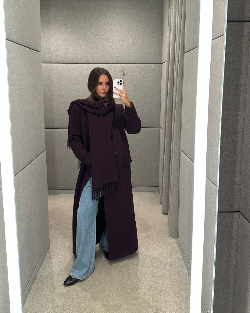 Fall Professional Outfits Women 2026 Belted Burgundy Coat With Scarf-Layered Warmth