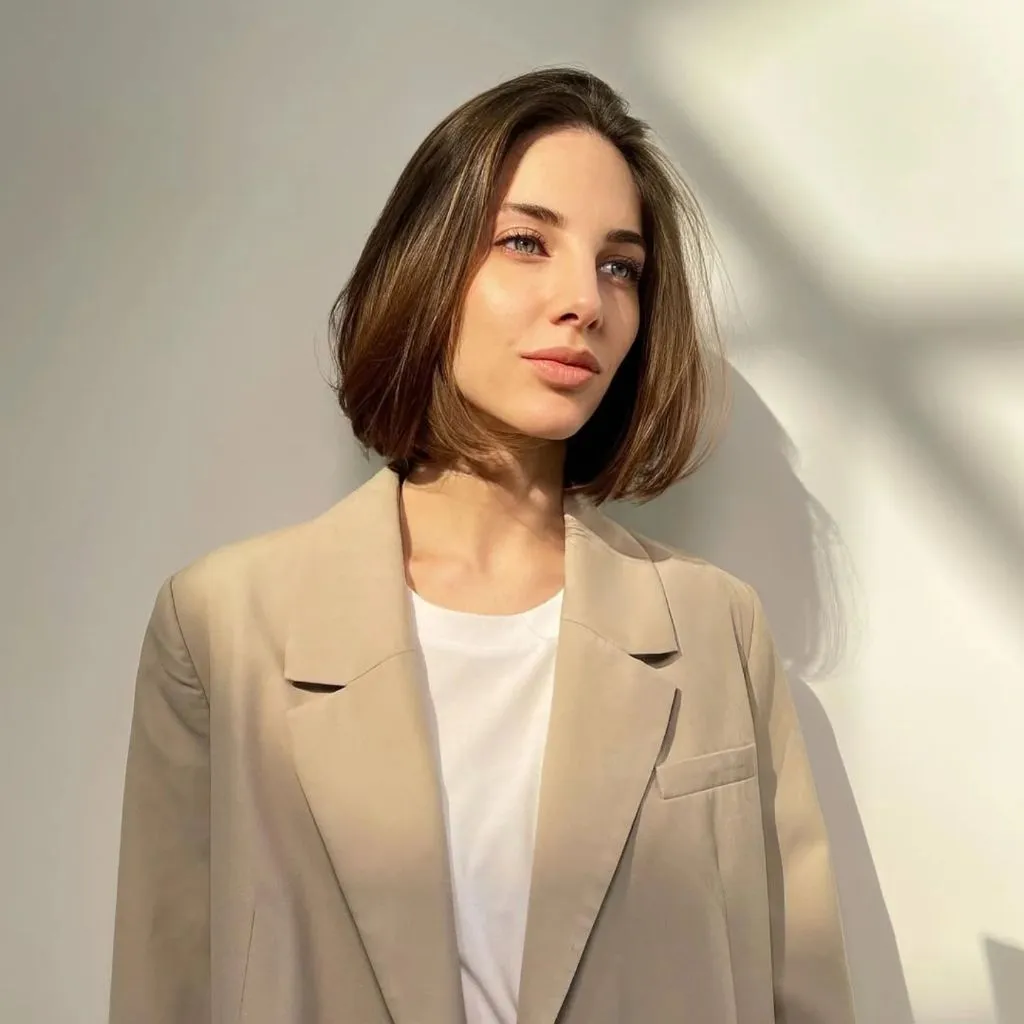 Fall French Bob 2026 Soft Brunette Chin-Length Bob With A Lived-In Professional Polish