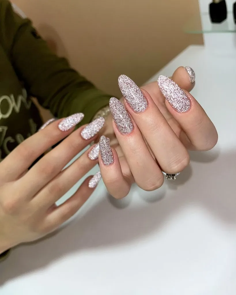 Fall Medium Nail Ideas 2026 Rose Gold Full-Coverage Glitter Almond Nails