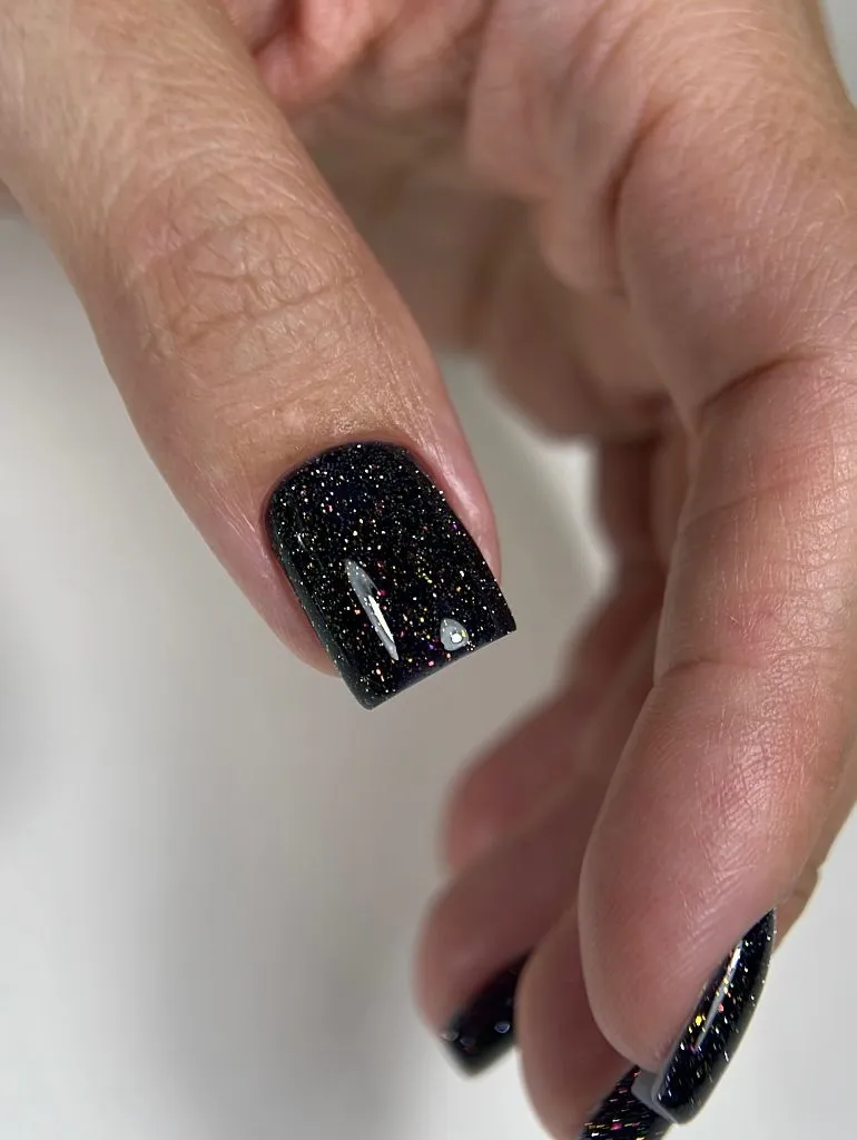 Fall Medium Nail Ideas 2026 Black Holographic Glitter Square Nails Close-Up